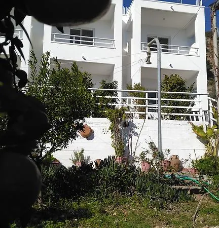 Antouan Matina Apartament *