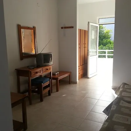 Antouan Matina Apartament *