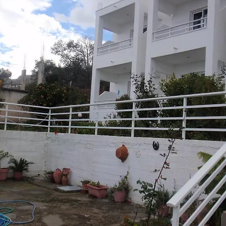 Antouan Matina Lejlighed *